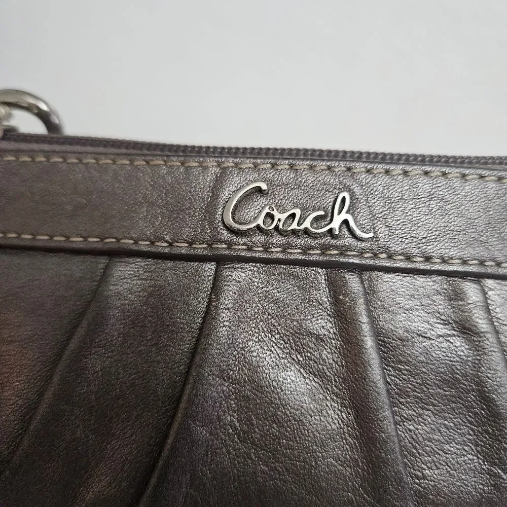 Coach wristlet gray